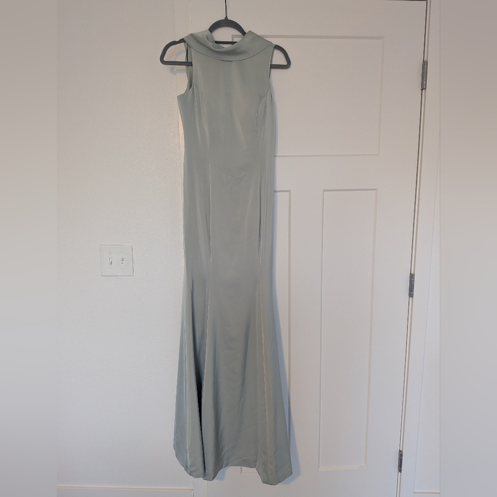 Elegant Sleeveless Evening Gown - Sage Green Size XS NWT